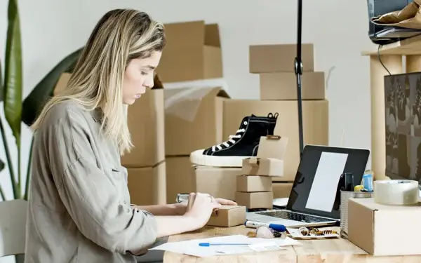 Packing orders for an online store